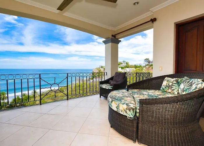 Fifth-floor With Breathtaking Ocean Views, Stylish Interior & Prime Location Near Flamingo