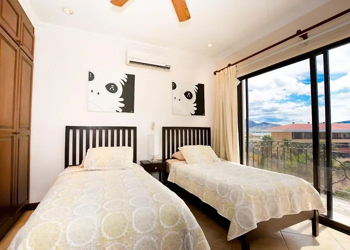 Fifth-floor With Breathtaking Ocean Views, Stylish Interior & Prime Location Near Flamingo * Playa Flamingo