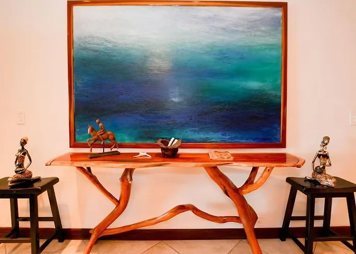 Сasa de vacaciones Fifth-floor With Breathtaking Ocean Views, Stylish Interior & Prime Location Near Flamingo