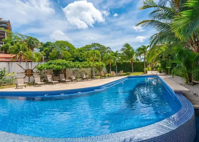 Сasa de vacaciones Fifth-floor With Breathtaking Ocean Views, Stylish Interior & Prime Location Near Flamingo Playa Flamingo